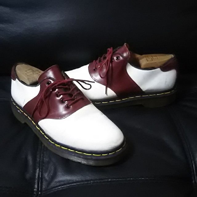 Dr.Martens(ドクターマーチン)の
超希少モデル!ドクターマーチン高級レザーサドルシューズ白ワインビンテージ


 メンズの靴/シューズ(ドレス/ビジネス)の商品写真