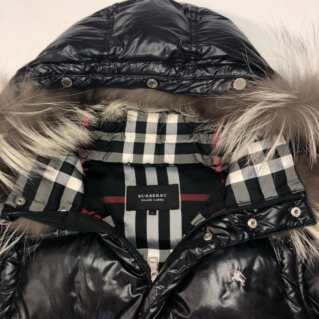 BURBERRY BLACK LABEL(バーバリーブラックレーベル)の専用美品 バーバリー ブラックレーベル ダウン サイズL メンズのジャケット/アウター(ダウンジャケット)の商品写真