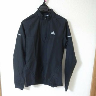 アディダス(adidas)のadidasランニングウインドブレーカー(ウェア)