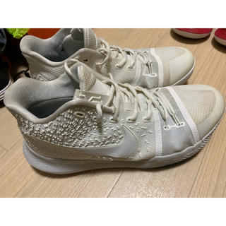 ナイキ(NIKE)のNIKE KYRIE 3 バッシュ(バスケットボール)