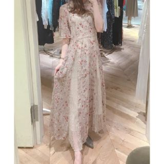SNIDEL - snidel レースエンブロイダリプリーツードレスの通販|ラクマ