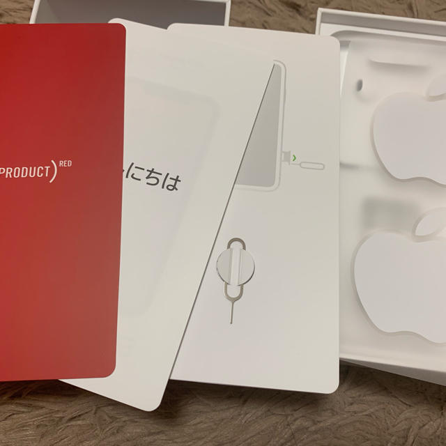 iPhone(アイフォーン)のiPhone XR red 箱 スマホ/家電/カメラのスマホアクセサリー(その他)の商品写真