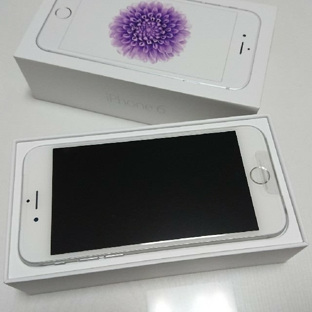 iPhone(アイフォーン)の新品・未使用/iPhone6(64GB)シルバー/au スマホ/家電/カメラのスマートフォン/携帯電話(スマートフォン本体)の商品写真