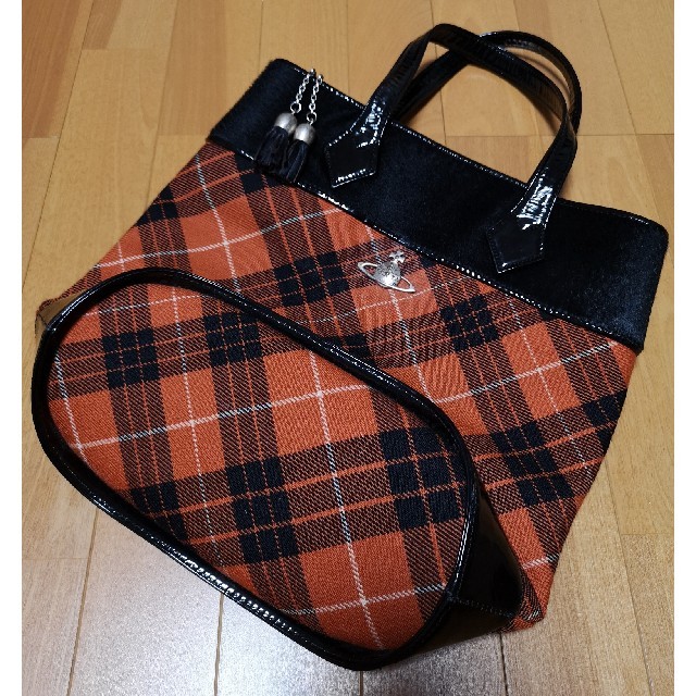 Vivienne Westwood(ヴィヴィアンウエストウッド)のヴィヴィアンウエストウッド ハンドバッグ チェック ハラコ レディースのバッグ(ハンドバッグ)の商品写真