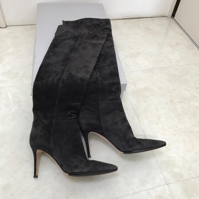 Gianvito Rossi(ジャンヴィットロッシ)のGianvitoRossi スエードニーハイブーツ38.5 レディースの靴/シューズ(ブーツ)の商品写真