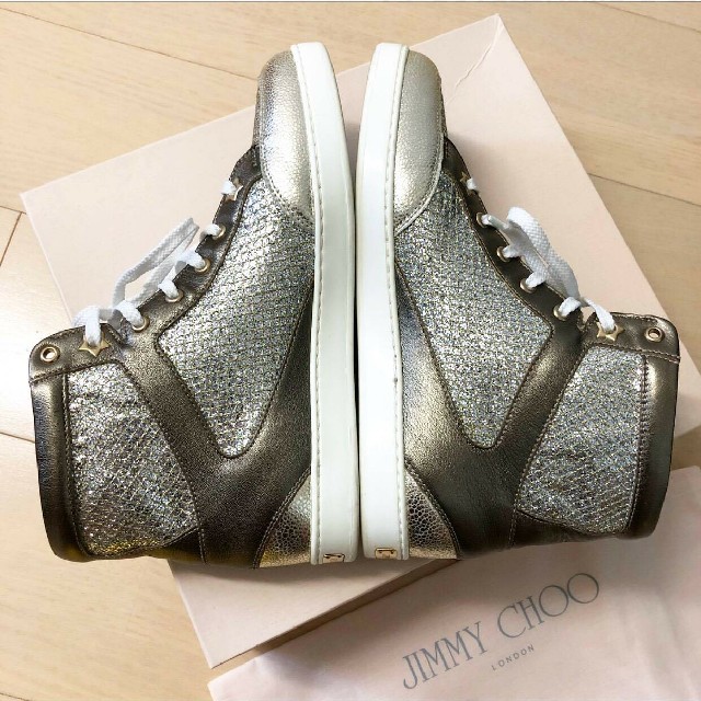 JIMMY CHOO(ジミーチュウ)の美品 JIMMY CHOO ジミーチュウ ハイカットスニーカー ゴールド系 38 レディースの靴/シューズ(スニーカー)の商品写真