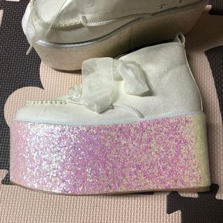 スワンキス(Swankiss)の最終値下げ！美品 swankiss 厚底シューズ 白 Lサイズ(スニーカー)