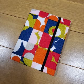 マリメッコ(marimekko)の ハンドメイド マルチケース ミナペルホネン好き様にも♥(ポーチ)