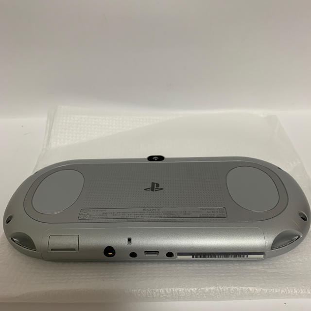 PlayStation Vita(プレイステーションヴィータ)のPlayStation®Vita（PCH-2000シリーズ） Wi-Fiモデル  エンタメ/ホビーのゲームソフト/ゲーム機本体(携帯用ゲーム機本体)の商品写真