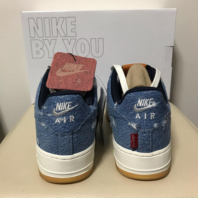 NIKE(ナイキ)のNIKE × Levi's  NIKE BY YOU AirForce1 28㎝ メンズの靴/シューズ(スニーカー)の商品写真