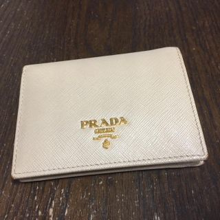 プラダ(PRADA)の売り切りたいので15日まで¥10000(折り財布)