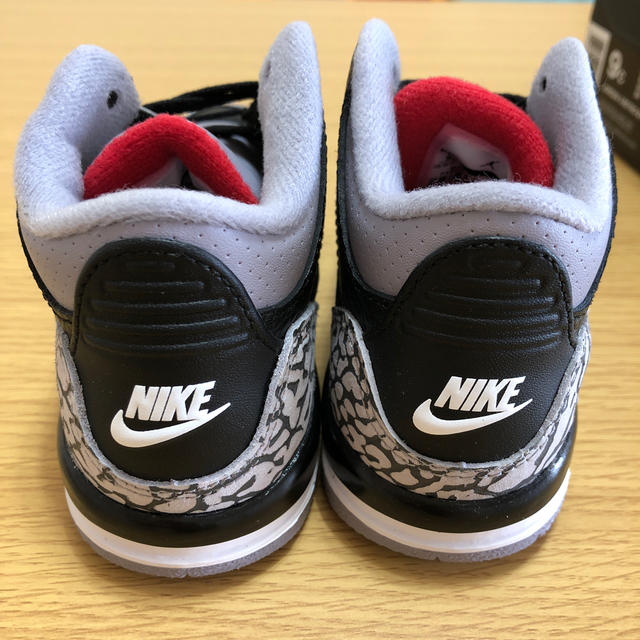 NIKE(ナイキ)のキッズ ナイキスニーカー キッズ/ベビー/マタニティのキッズ靴/シューズ(15cm~)(スニーカー)の商品写真