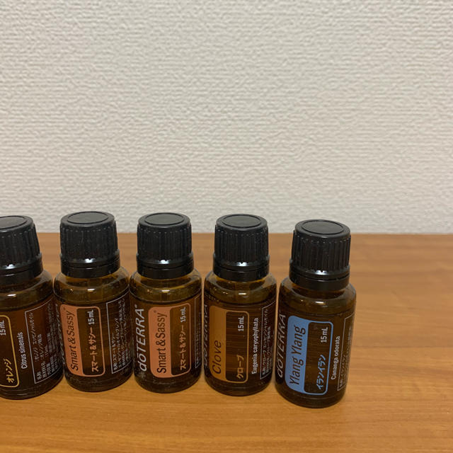 doterra   ドテラ  オレンジ グローブ イランイランなど 6本セット コスメ/美容のリラクゼーション(エッセンシャルオイル（精油）)の商品写真