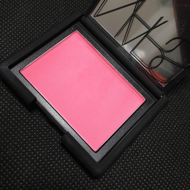 NARS(ナーズ)のNARS ナーズ ブラッシュ 4039 コスメ/美容のベースメイク/化粧品(チーク)の商品写真