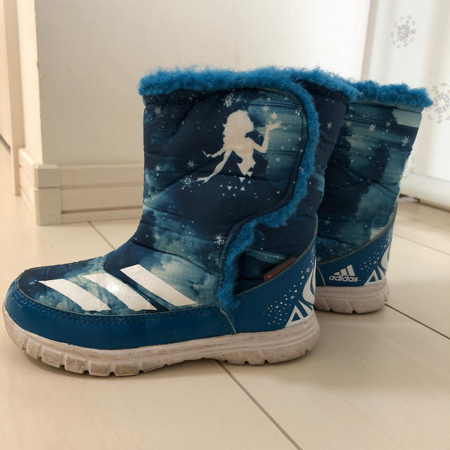 adidas(アディダス)のアディダススノーブーツアナ雪１６センチ キッズ/ベビー/マタニティのキッズ靴/シューズ(15cm~)(ブーツ)の商品写真