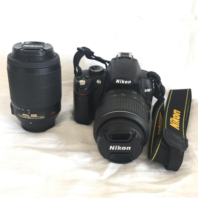 NIKON D5000 ダブルズームキット デジタル一眼