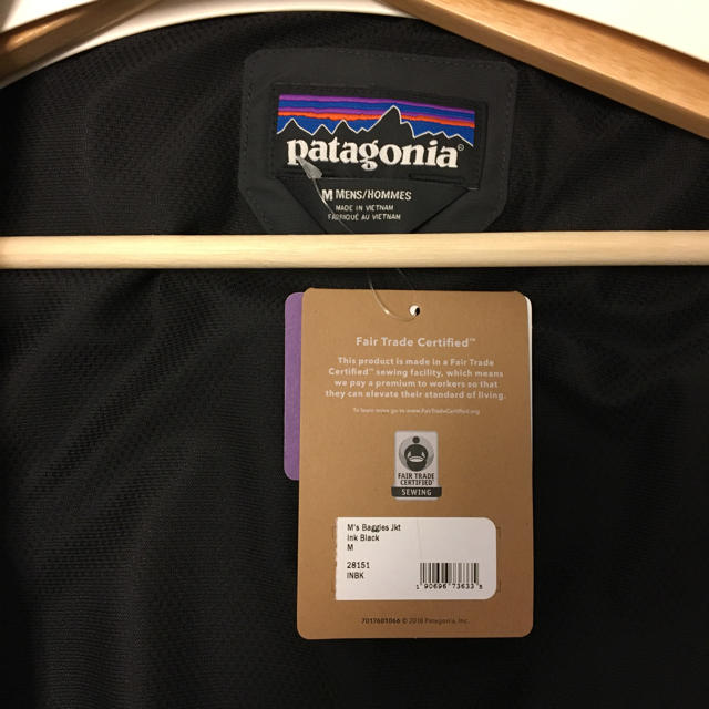 patagonia(パタゴニア)の新品未使用 19SS パタゴニア バギーズジャケット インクブラック M メンズのジャケット/アウター(ナイロンジャケット)の商品写真