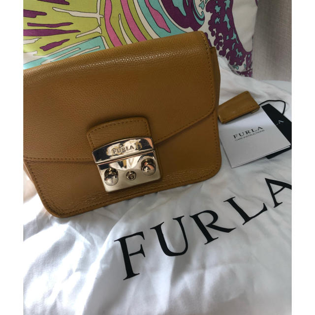 Furla(フルラ)のFURLA フルラ メトロポリタン イエロー レディースのバッグ(ショルダーバッグ)の商品写真