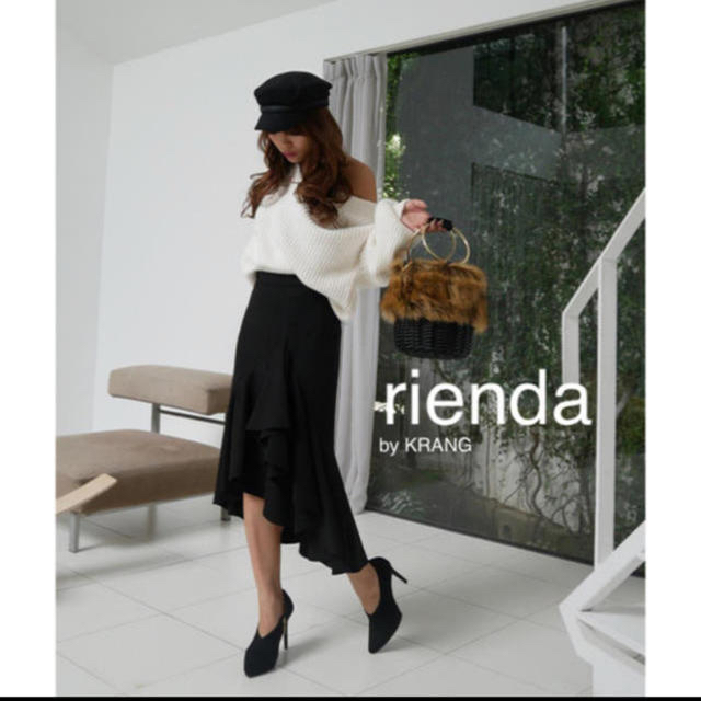 rienda(リエンダ)のrienda F ファー リング ハンドル 2way カゴ bag basket レディースのバッグ(かごバッグ/ストローバッグ)の商品写真