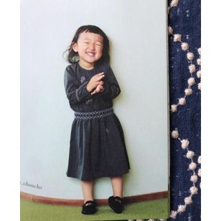 ミナペルホネン(mina perhonen)のミナペルホネン キッズ希少130サイズ chouchoスモッキング刺繍ワンピース(ワンピース)