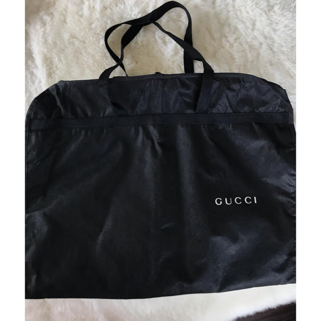 Gucci(グッチ)のグッチ スーツカバー 、ハンガー インテリア/住まい/日用品の収納家具(押し入れ収納/ハンガー)の商品写真