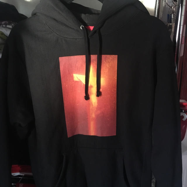 Supreme 17SS PissChrist HoodedSweatshirt