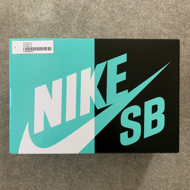 メンズ早い者勝ち価格 Supreme Nike SB Dunk Low