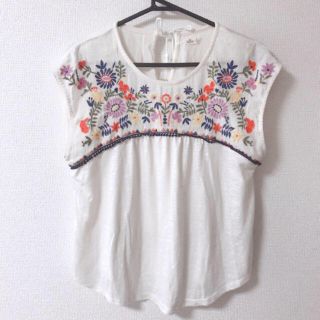 ホリスター(Hollister)の刺繍トップス(シャツ/ブラウス(半袖/袖なし))