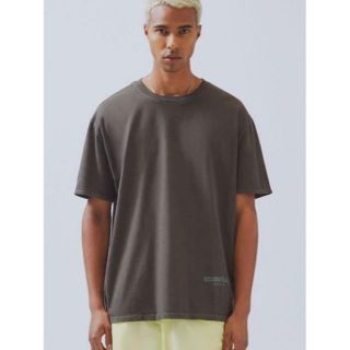 フィアオブゴッド(FEAR OF GOD)の最新作★FOG ESSENTIALS★ Boxy T-Shirt カーキ［XS］(Tシャツ/カットソー(半袖/袖なし))