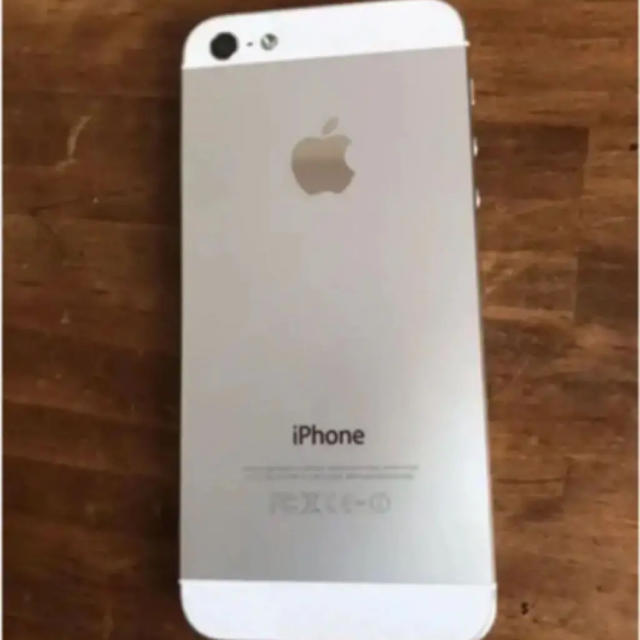 iPhone(アイフォーン)のバッテリー良好iPhone5 White 16GB auロードバイク カーナビに スマホ/家電/カメラのスマートフォン/携帯電話(スマートフォン本体)の商品写真