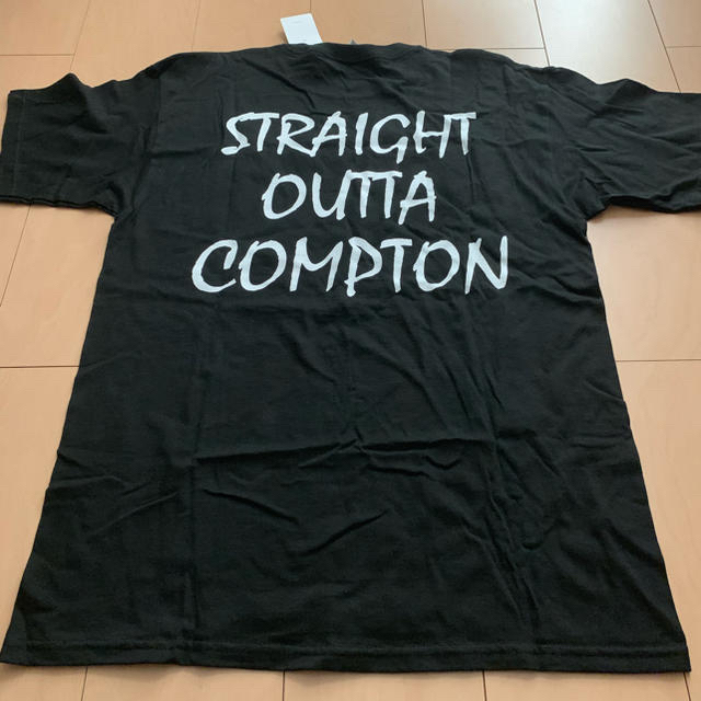 Urban Outfitters(アーバンアウトフィッターズ)のN.W.A Straight Outta Compton メンズのトップス(Tシャツ/カットソー(半袖/袖なし))の商品写真