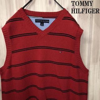 トミーヒルフィガー(TOMMY HILFIGER)の古着90s トミーヒルフィガー ボーダー柄ベスト 赤 フラッグロゴ(ニット/セーター)