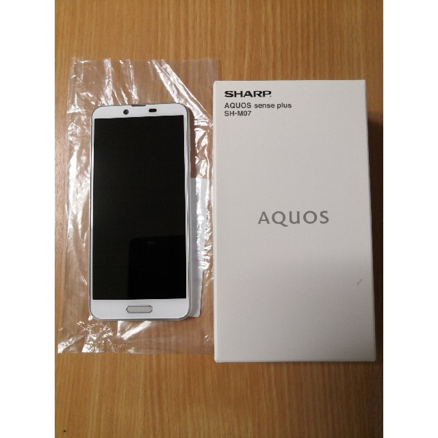 AQUOS(アクオス)のAQUOS sense plus　ホワイト スマホ/家電/カメラのスマートフォン/携帯電話(スマートフォン本体)の商品写真