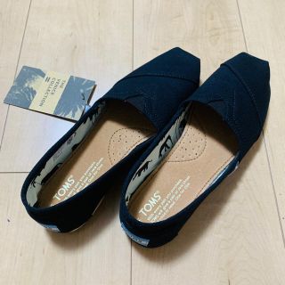 トムズ(TOMS)のTOMS ブラック W6.5(スリッポン/モカシン)