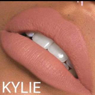 カイリーコスメティックス(Kylie Cosmetics)のカイリーコスメティック "August / 8月" リップスティック 正規品(口紅)