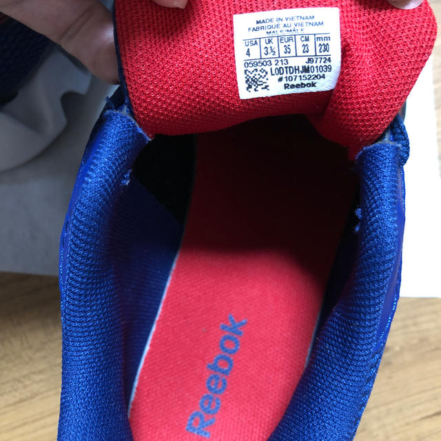 Reebok(リーボック)のリーボック スニーカー 紺 赤 ネイビー レッド ランニング ウォーキング レディースの靴/シューズ(スニーカー)の商品写真