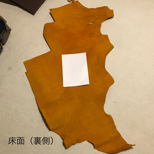 革ハギレ（キャメル色）140cm ハンドメイドの素材/材料(各種パーツ)の商品写真