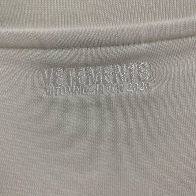 VETEMENTS logo プリント Tシャツ