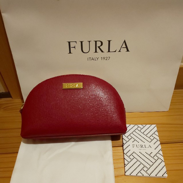 【新品】FURLA ポーチ