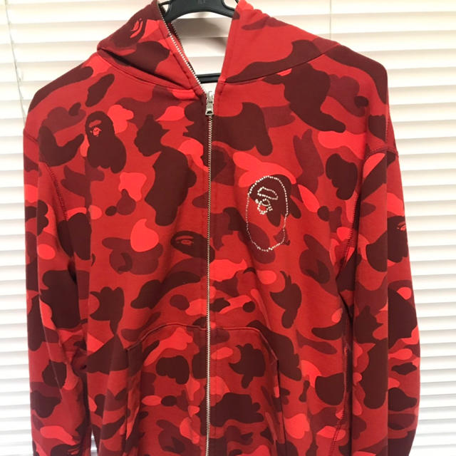 A BATHING APE(アベイシングエイプ)のA BATHING APE スワロフスキー メンズのトップス(パーカー)の商品写真