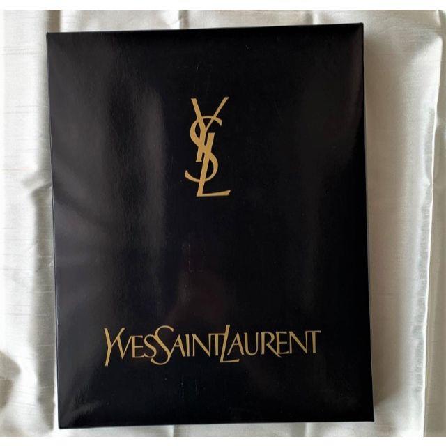 Yves Saint Laurent Beaute(イヴサンローランボーテ)の【新品・未使用】イブサンローラン バスタオル インテリア/住まい/日用品の日用品/生活雑貨/旅行(タオル/バス用品)の商品写真