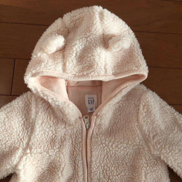 babyGAP(ベビーギャップ)のGAP くま耳ジャンプスーツ キッズ/ベビー/マタニティのベビー服(~85cm)(ロンパース)の商品写真