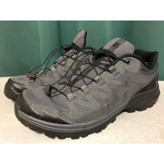 サロモン(SALOMON)のサロモン アウトパス 25.5cm ゴアテックス 使用わずか美品！(登山用品)