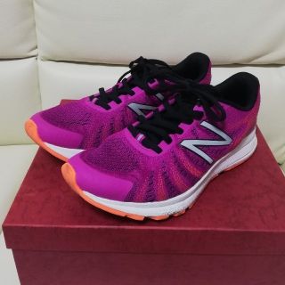 ニューバランス(New Balance)のニューバランス 24.5cm ランニングシューズ レディース スニーカー(シューズ)