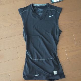 ナイキ(NIKE)のNIKE タンクトップ(タンクトップ)