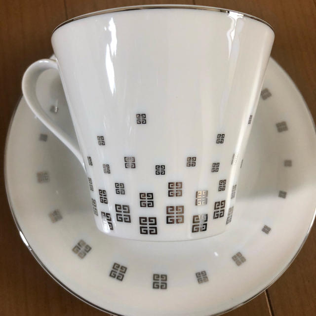 GIVENCHY(ジバンシィ)のジバンシィーのカップセット インテリア/住まい/日用品のキッチン/食器(グラス/カップ)の商品写真