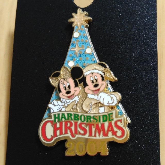 Disney(ディズニー)のディズニーリゾート　ピンバッジ　ディズニークリスマス2004　ディズニーシー エンタメ/ホビーのアニメグッズ(バッジ/ピンバッジ)の商品写真