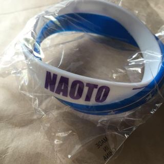 トゥエンティーフォーカラッツ(24karats)の三代目 NAOTO ゴムブレス(ミュージシャン)