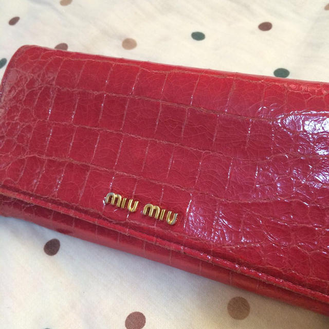 miumiu(ミュウミュウ)のmiumiu長財布 レディースのファッション小物(財布)の商品写真