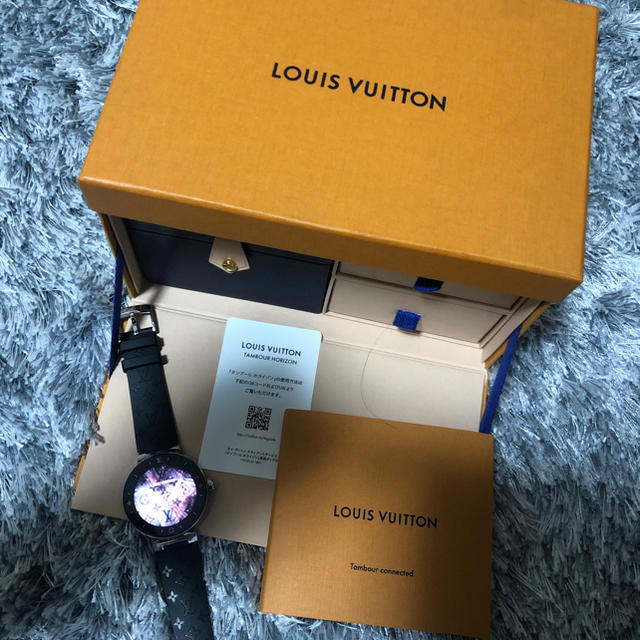 LOUIS VUITTON(ルイヴィトン)の国内正規品 LOUIS VUITTON タンブール ホライゾン メンズの時計(腕時計(デジタル))の商品写真